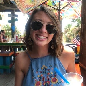 Meet your Posher, Molly